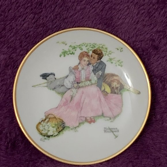531 Flowers In Tender Bloom - Norman Rockwell Four Seasons Miniature Plate - Picture 1 of 5